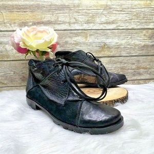 Everybody by BZ Moda Black Patchwork Leather Lace Up Sz 8.5 38.5 Ankle Boots